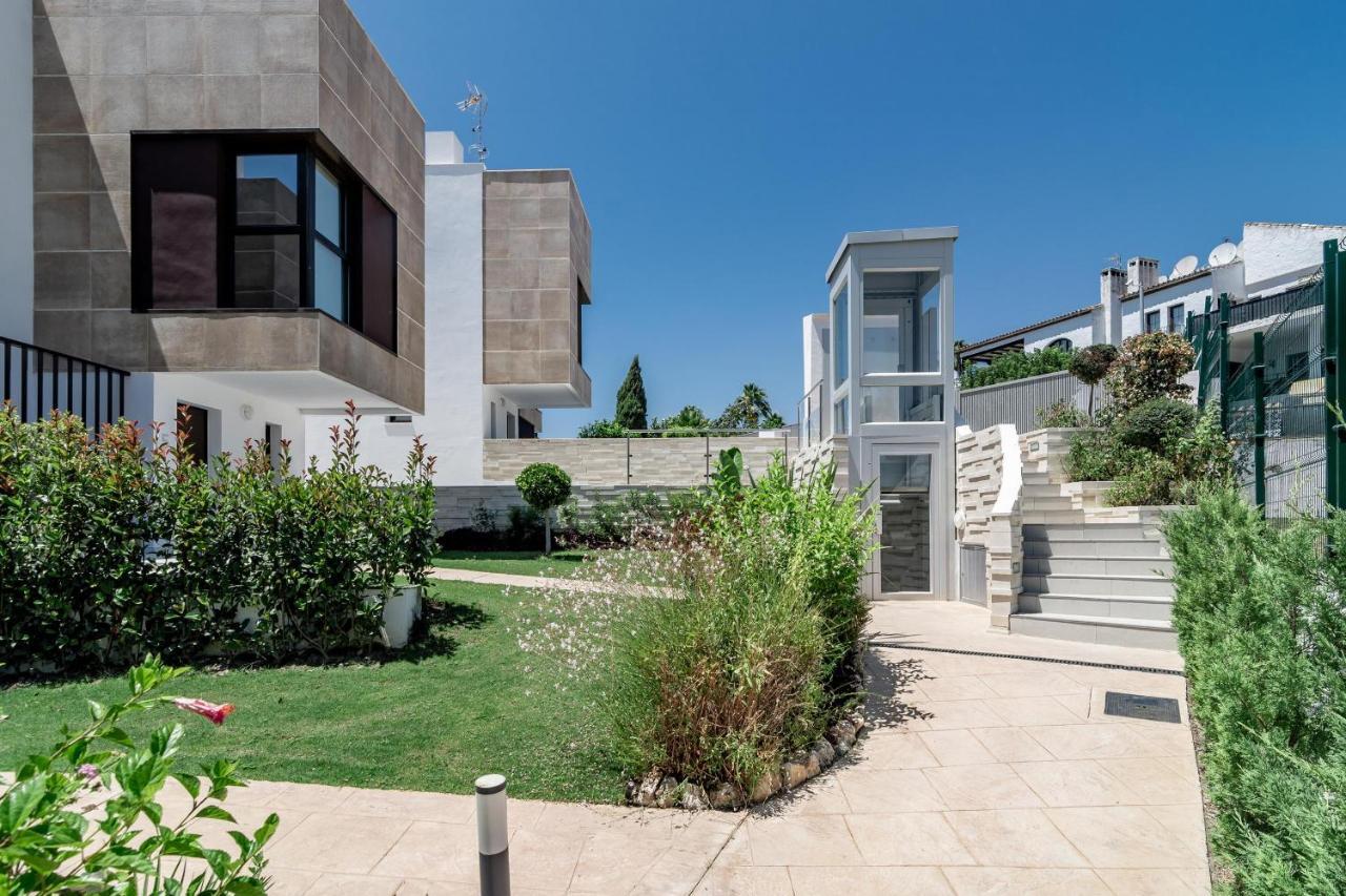 Holiday home Gg- Modern Townhouse, Families & Couples Only